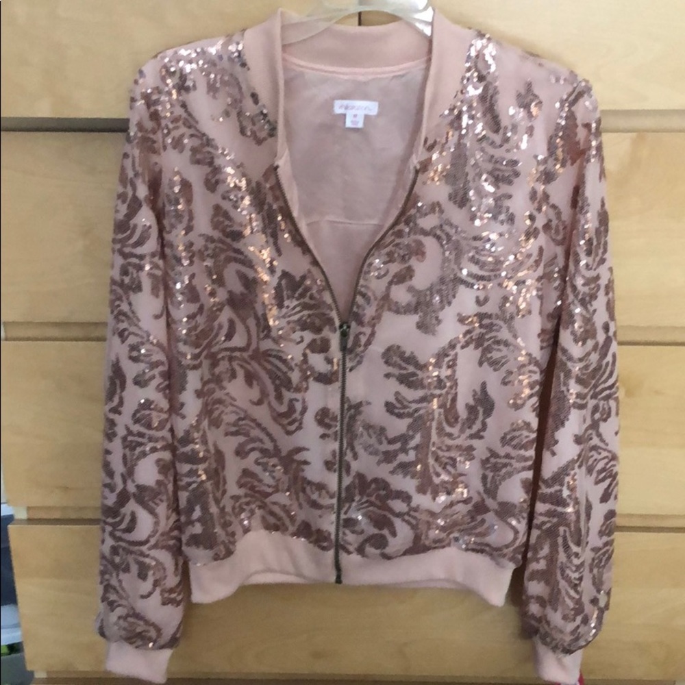 zip up jacket